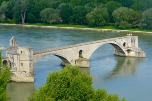 Le Pont d'Avignon : une prouesse technique et historique
